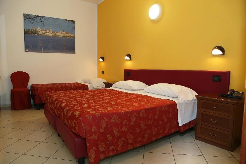 Hotel Mantegna Stazione Mantova Esterno foto