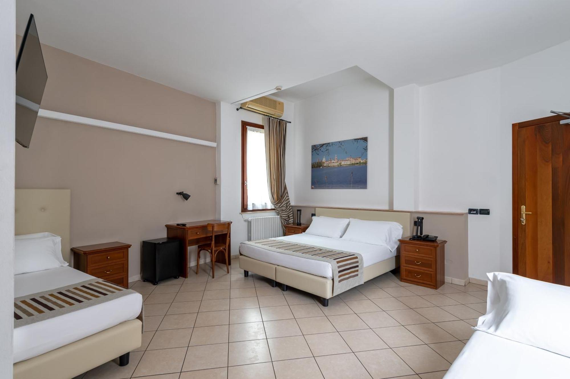 Hotel Mantegna Stazione Mantova Esterno foto