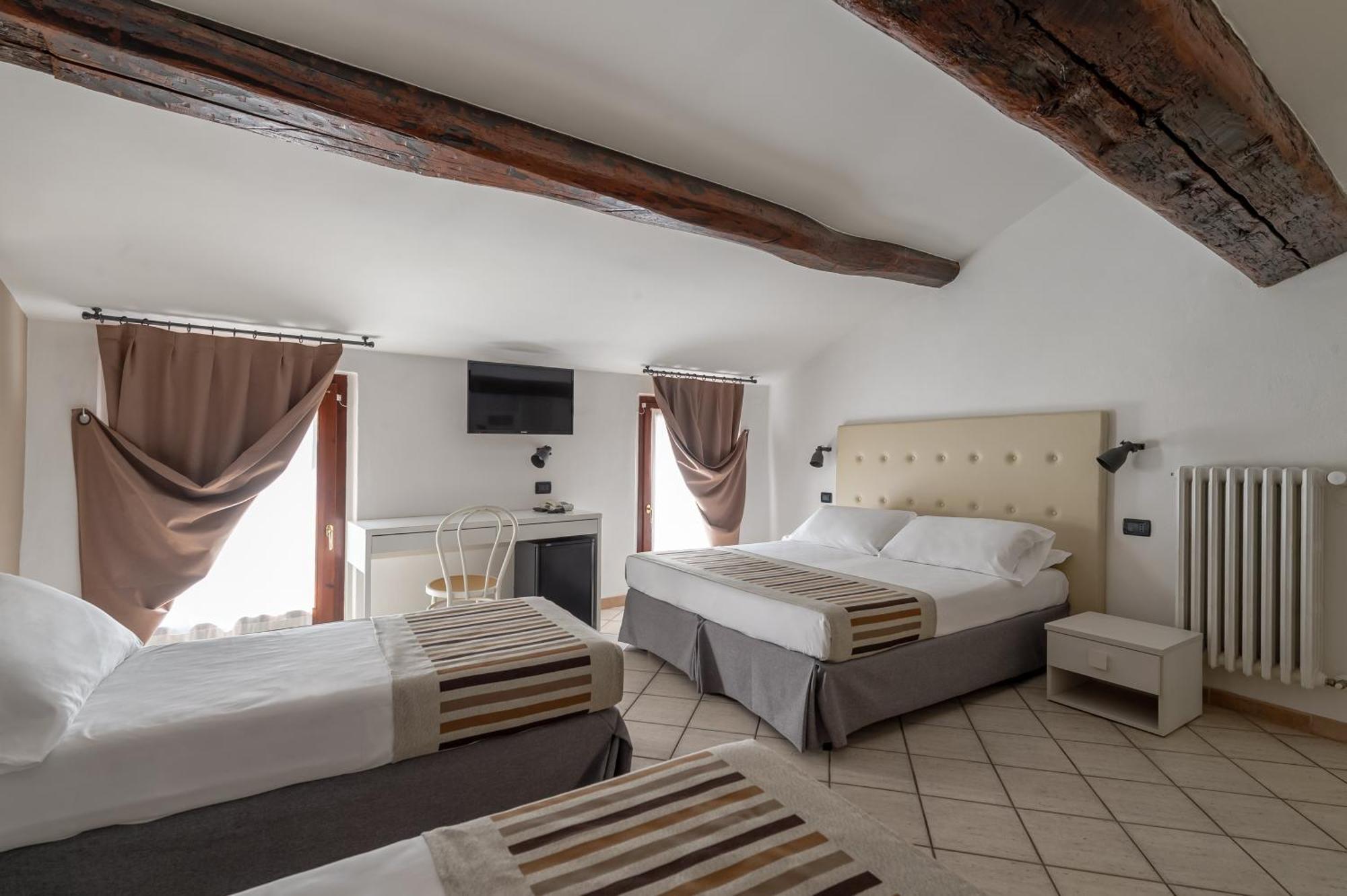 Hotel Mantegna Stazione Mantova Esterno foto