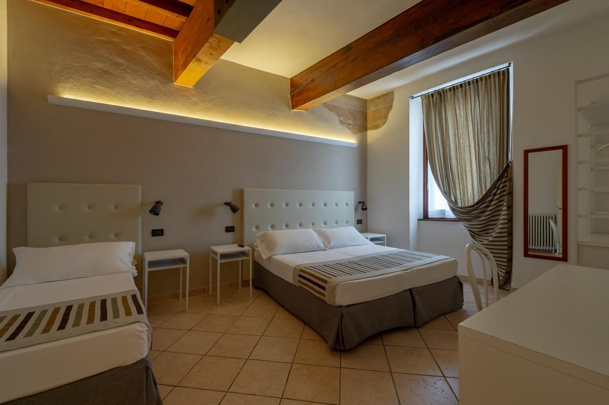 Hotel Mantegna Stazione Mantova Esterno foto