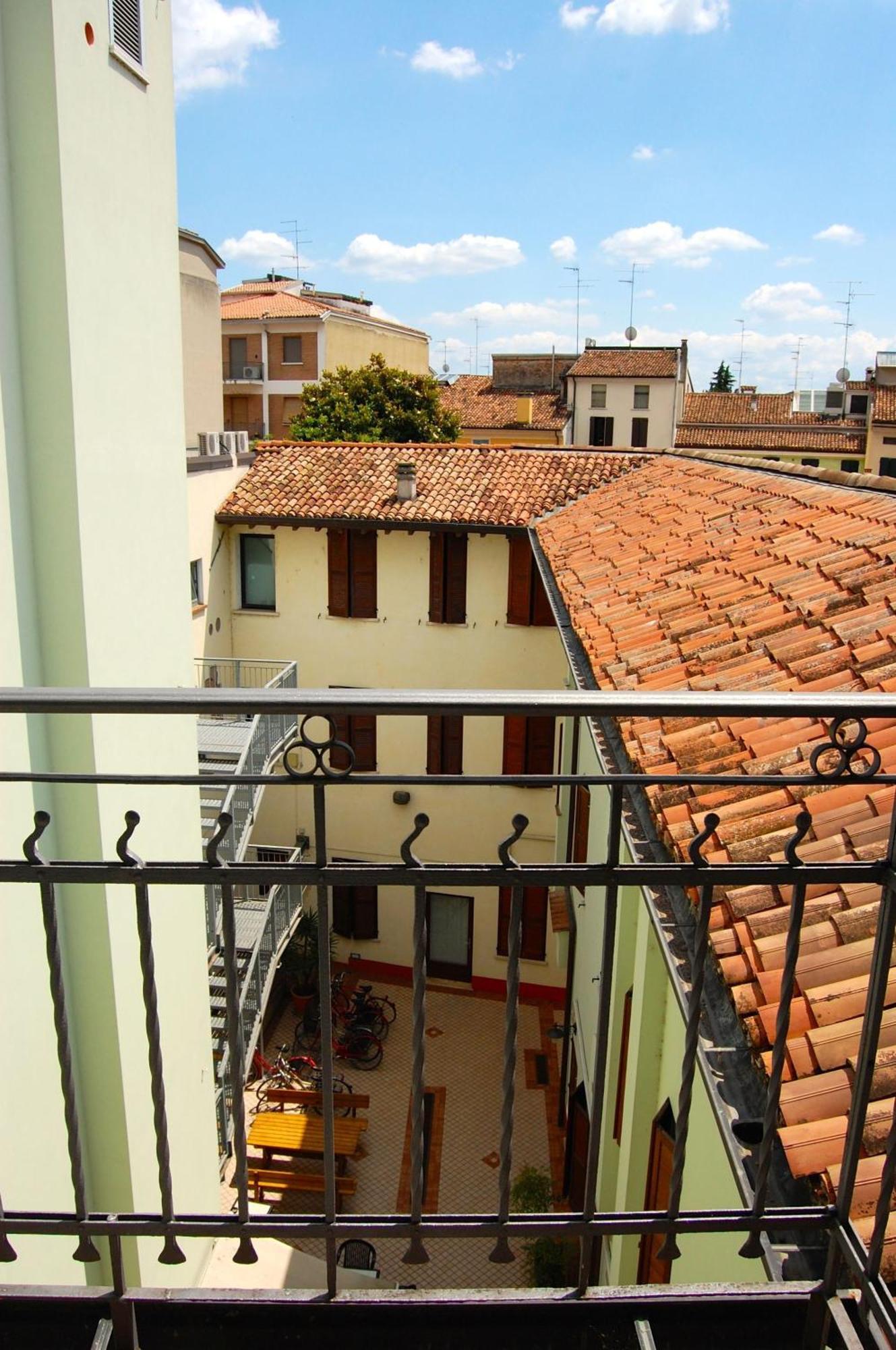 Hotel Mantegna Stazione Mantova Esterno foto