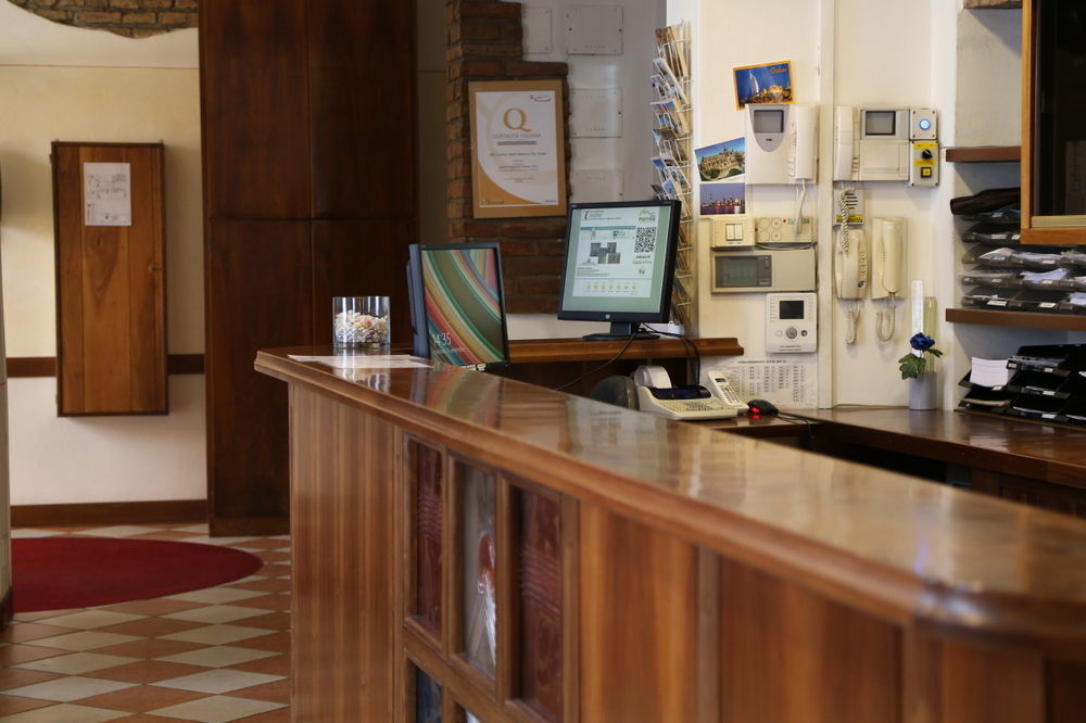 Hotel Mantegna Stazione Mantova Esterno foto