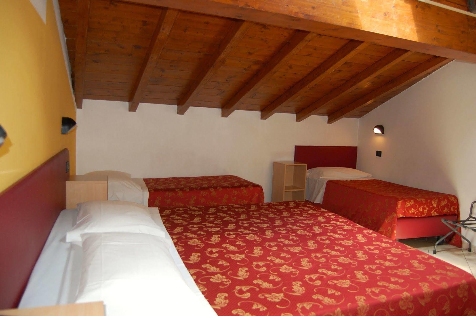 Hotel Mantegna Stazione Mantova Esterno foto