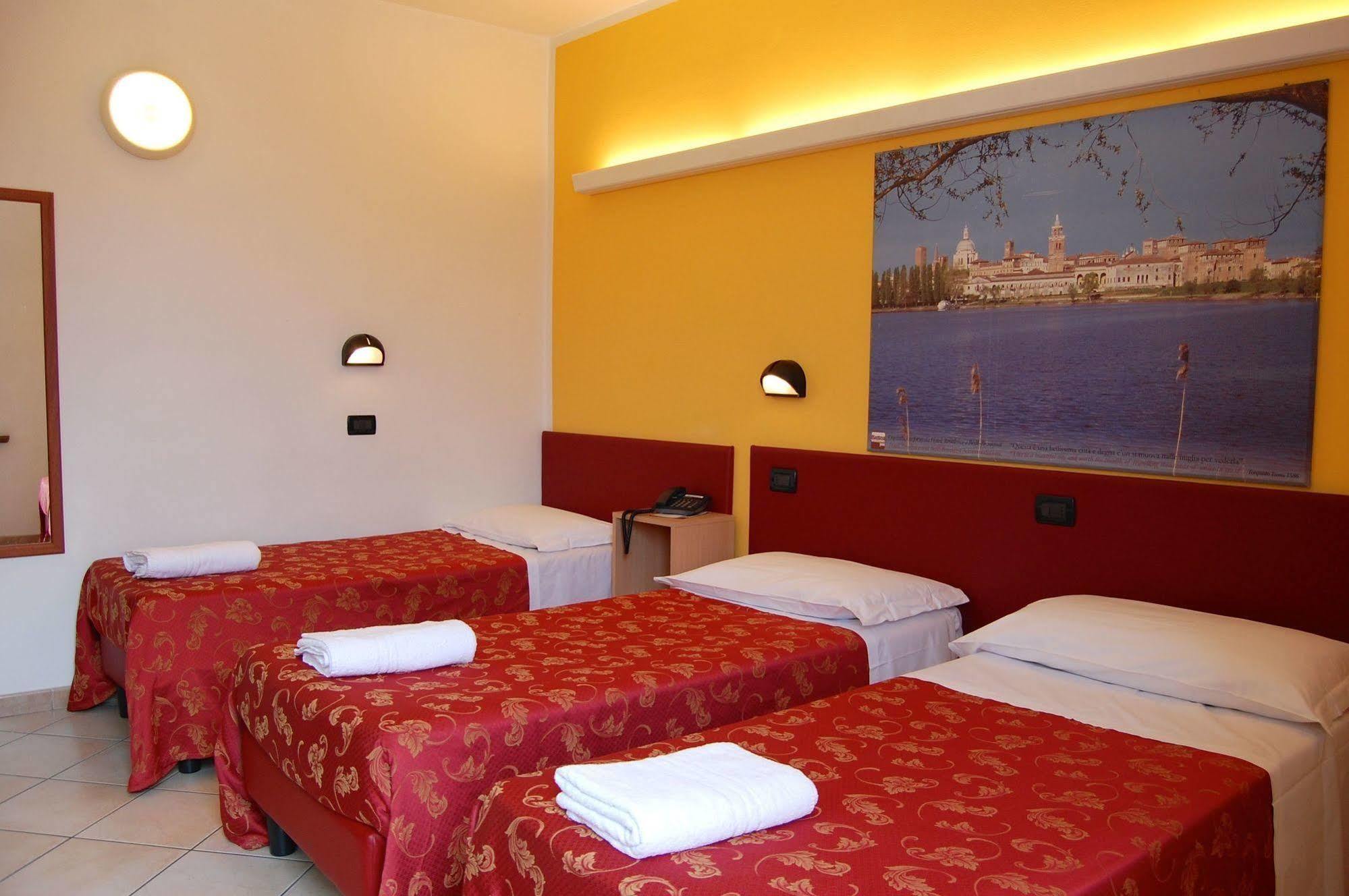 Hotel Mantegna Stazione Mantova Esterno foto