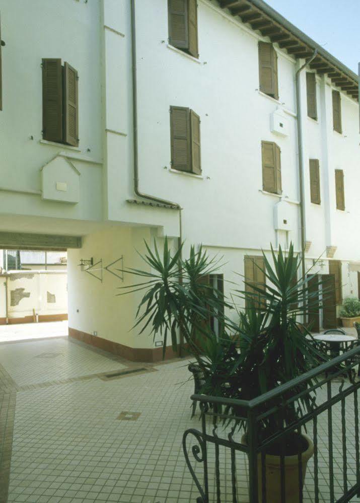 Hotel Mantegna Stazione Mantova Esterno foto
